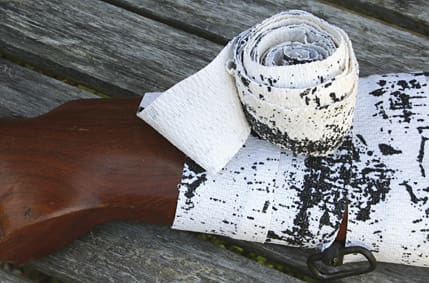 Bindan fäster enbart i sig själv och lämnar således inga limrester eller liknande på vapnet. Vidhäftningsförmågan är god.