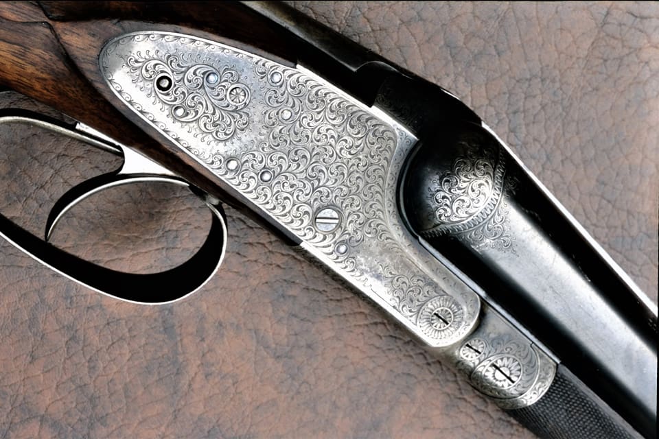 Husqvarna var Carl Ryds specialitet. Här en 301 Lyx som var Husqvarnas finaste modell, endast byggd i 15 exemplar 1913-1917. Den är i mycket fint originalskick och kanske den finaste husqvarna som har sålts av Ryds vapen.