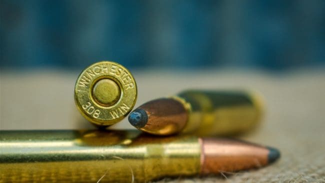 Ett hotande blyförbud i ammunition oroar Reservistförbundet i Finland. Kommer de frivilligas träning att upprätthållas på hög nivå också efter ett förbud?