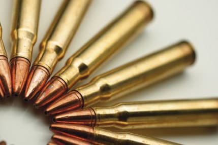 Stålmantlad övningsammunition är inget bekymmer när det gäller ökat slitage i pipan.