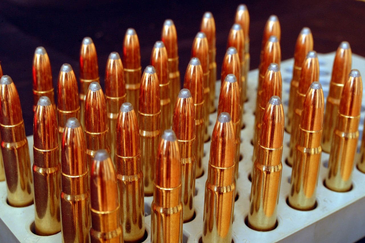 Inte bara halvautomater förbjuds. Till och med kulor och ammunitionskomponenter ska märkas och dessutom beskattas kraftigt om förslagen från EU-kommittén går igenom.