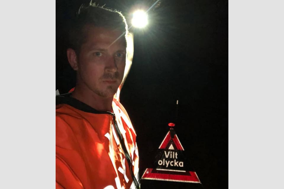 – Sänk farten och bete er. Nu får det vara nog! säger eftersöksjägaren Anders Östergren.