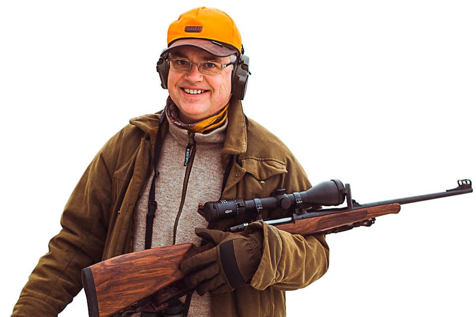 Anders Ljung, senior redaktör för Jakt & Jägare, anser att statligt anställda tjänstemän ska få sparken om de följer en egen agenda i stället för samhällets värdegrunder.