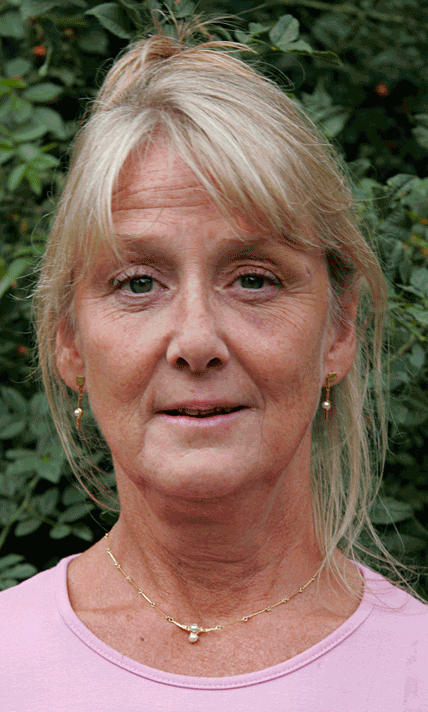 Ann Dahlerus, generalsekreterare för Svenska Rovdjursföreningen, tar avstånd från föreningens egen föredragshållare.