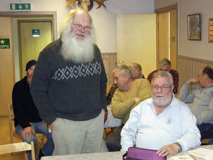 Tomas Brynils, Jägareförbundets bas i Äppelbo, och Malte Sandström, ordförande för Jägarnas Riksförbund i Dalarna. Båda är bedrövade över att skyddsjakten på en varg i Äppelbo är hotad på grund av misstänkt illegal jakt.
