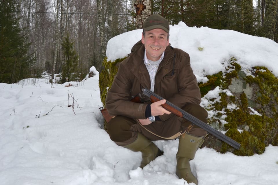 Sten Bergheden (M) är glad att det nu finns en majoritet för att i framtiden dela upp vapenlagstiftningen, så legala vapenägare som är skyttar och jägare behandlas separat och inte klumpas ihop med gängkriminella.