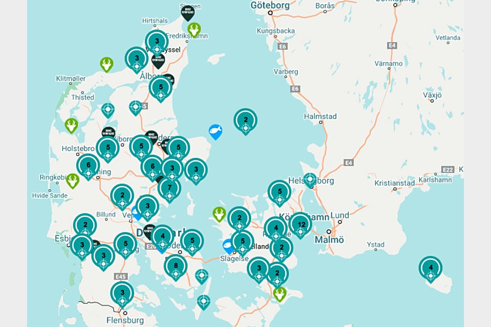 Från Dejbjerg i på västra Jylland till Bornholm i öster finns kontaktpersoner som kan ta med barn ut för att visa hur jakt eller fiske går till.