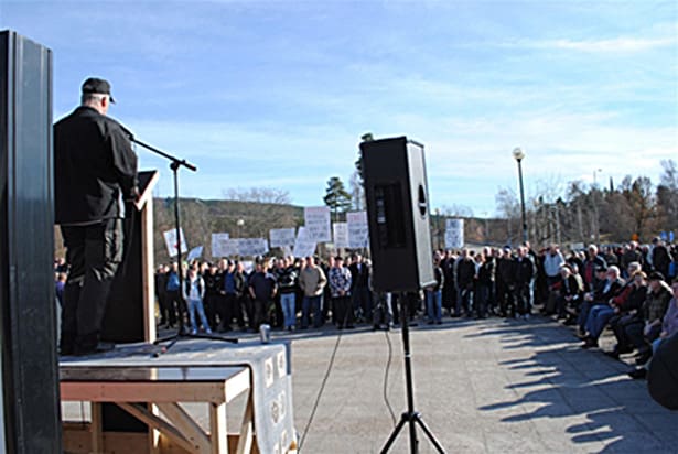 Bild från 2012 i Hagfors, då flera möten arrangerades på olika orter i protest mot rovdjurspolitiken. Nu planeras protestmöten i bland annat Karlstad och Örebro på lördag sedan licensjakten på varg stoppats i bland annat Värmland och Örebro län.
