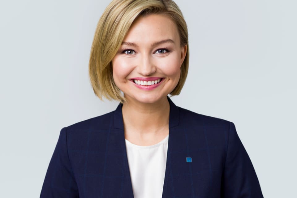 KD-ledaren Ebba Busch är stolt över att nu tillhöra jägarkåren.