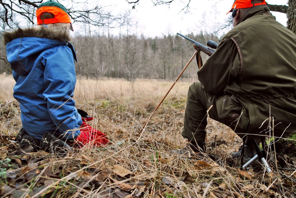 Planerna på att introducera ungdomar i jakt har stoppats av länsstyrelsen i Blekinge. (Arkivbild från Jägarnas Riksförbunds fadderjakt utanför Södertälje.)