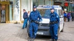 Polisen i finska Österbotten har i allt högre utsträckning tvingats överge andra övervakningsuppdrag för att istället rycka ut efter att allmänheten larmat om närgångna vargar. Förra året var det nio gånger fler larm om varg, jämfört med 2017.