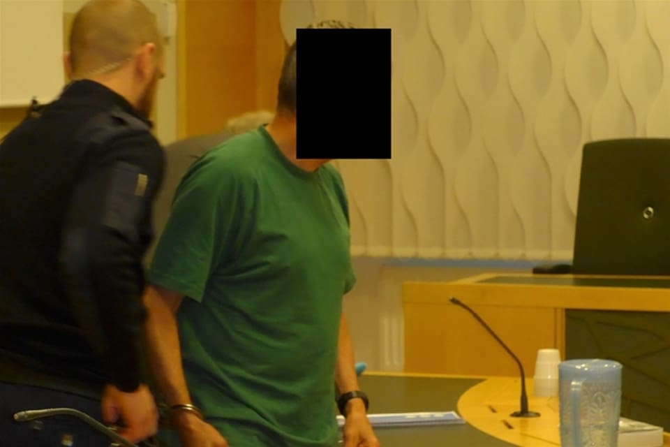 Industriledaren ger snart ut en bok som handlar om hans erfarenheter av att vara misstänkt, avlyssnad, gripen och häktad för illegal vargjakt.