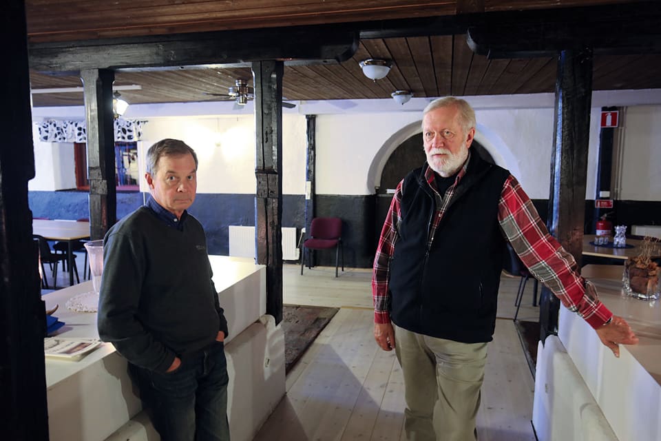 Karl Hedin och Björn Törnvall ifrågasätter Naturvårdsverkets planer på en ny vargspillningsinventering och att använda en ny beräkningsmetod för att få fram hur många vargar det finns i Sverige.