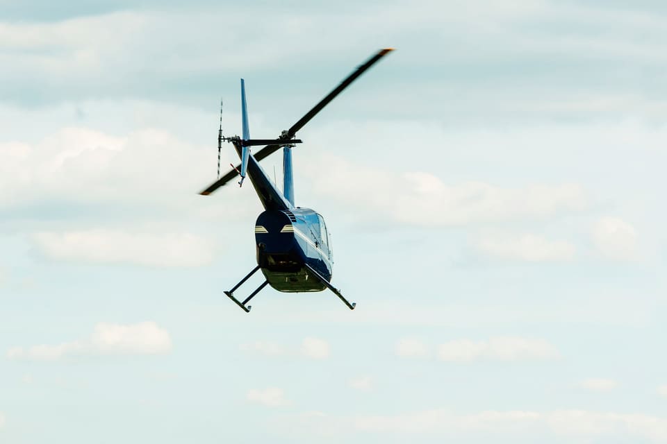 En norsk man i 60-årsåldern sköt en varg från helikopter och hävdar nödvärn eftersom vargen ska ha jagat renar. (Arkivbild)