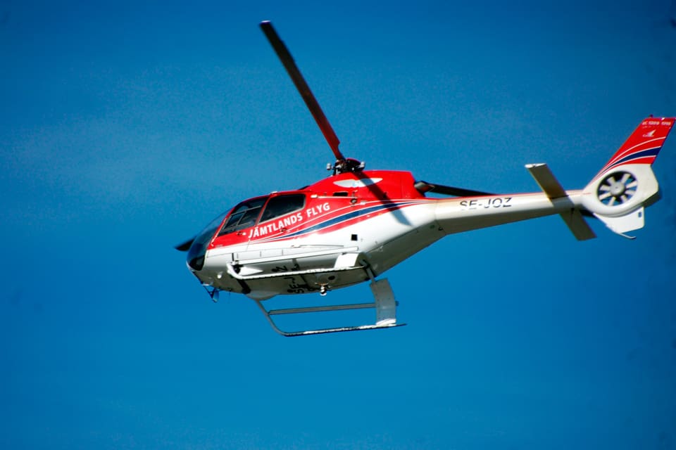 Helikopterflygningar, lyxig representationsjakt, jaktförmåner om ombyggnaden av fjällgården Henvålen finns med i Skatteverkets granskning av skogsjätten SCA, som krävs på cirka 630 000 kronor i böter och avgifter.