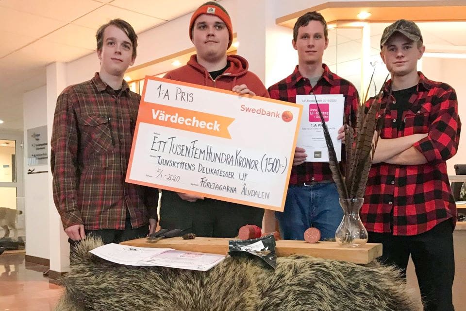 Malte Roth, Casper Carlberg Johansson, Fredrik Säll och Olof Kalliokoski är grabbarna bakom prisbelönta Tjuvskyttens Delikatesser.