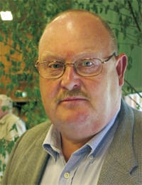Lars Sävberger, verksamhetsledare för Nationella Viltolycksrådet, tilldelas årets Guldälg.