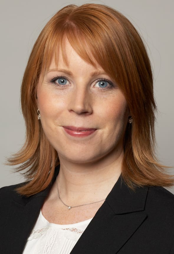 Centerledaren Annie Lööf läxas upp av DN för att hon vill hindra EU från att bestämma över vargjakten i Sverige.
