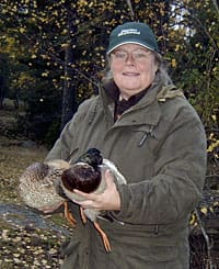 Maria Olofsson, medlem i JRF och en duktig skytt, vann SM-guld i skeet i helgen. (Arkivbild från en anddjakt.)