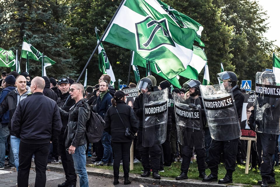 Ska en medlem i den nazistiska Nordiska motståndsrörelsen nekas att ha licensvapen för jakt och skytte på grund av sitt politiska engagemang? Den frågan ska prövas för första gången i högsta rättsliga instans.