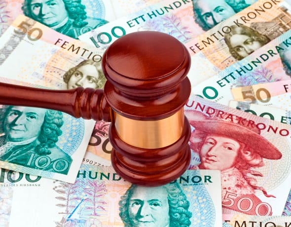 Det enda som kan lösa vargkonflikten är att politikerna beslutar om budgetpengar för att göra alla vargdrabbade fullständigt skadeslösa.