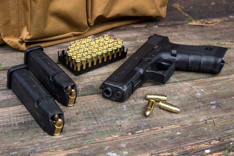 Patronerna till jaktvapen ratades av tjuvarna som istället tog 52 000 patroner i kaliber 9x19, en pistolkaliber som används av både kriminella, polis och militär i Sverige.