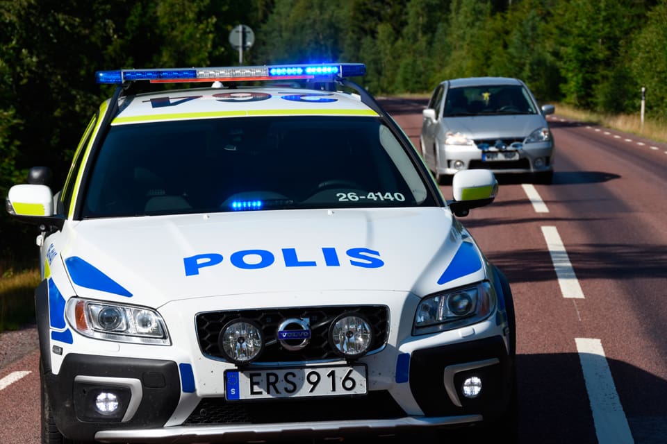 Polisen i Kungsbacka ryckte ut sedan något larmat om en man med gevär som setts utomhus. När poliser med dragna vapen var på plats visade det sig vara en jägare. Det är andra gången på några veckor som beväpnade jägare lett till polisinsatser. (Arkivbild)