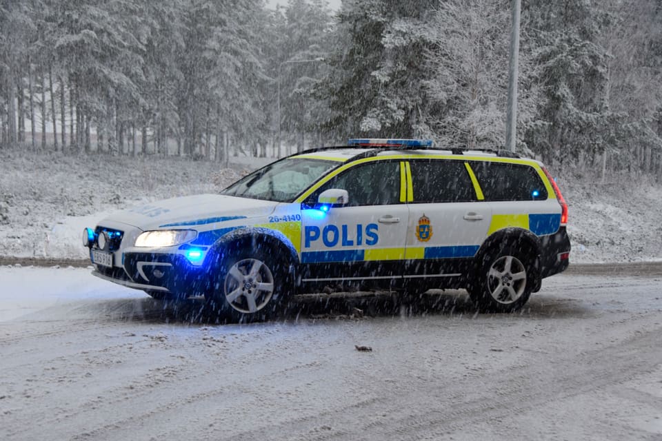 Polisen har varit på plats flera gånger för att hantera konflikten mellan jaktsabotörer i vargjägare i Kölstareviret. Nu finns cirka 15 anmälningar från båda sidor som ska utredas. Bland annat fem fall med misshandel. (Arkivbild)