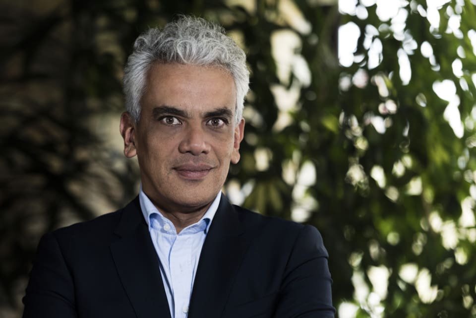 En av dem som har välkomnat jaktförbudet är Colombias miljöminister Ricardo José Lozano Picón.