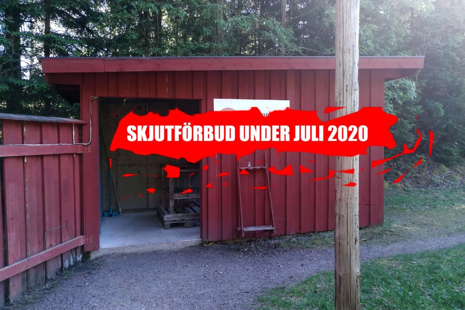 Polisens omorganisation, i kombination med ett antal mindre lyckade beslut avseende vem som får utföra en besiktning av banan, har lett till att jaktskyttebanan vid Främsbacka är obesiktad från och med 1 juli.