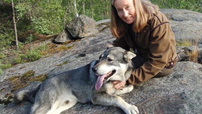 – Balans mellan foder och vilt måste finnas för skog, vilt, klimatnytta och ekonomi. För att maximalt nyttja möjligheter för produktion av både virke och viltmat är de lokala förutsättningarna och kompetenserna A och O, skriver JRF-basen Solveig Larsson.