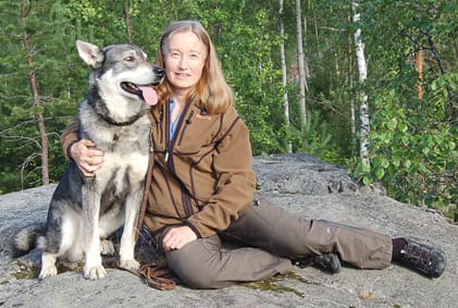 Det är oacceptabelt att vissa tjänstemän anser att det skulle vara ”normal affärsrisk” i vissa områden att tamdjur blir dödade av rovdjur, tycker Solveig Larsson, omvald förbundsordförande i Jägarnas Riksförbund.