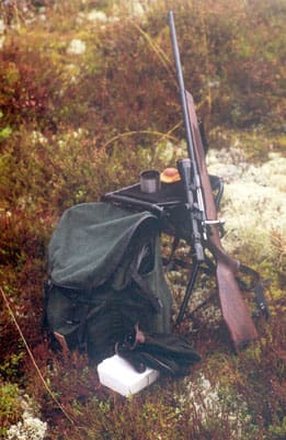 Tomt. Jägarorganisationerna sparkades ut från samverkansföreningarna på grund av den hårda kritiken från Jägareförbundet. Nu är det bara samebyarna och markägarna som ska bestämma över jakten i lappmarkerna.