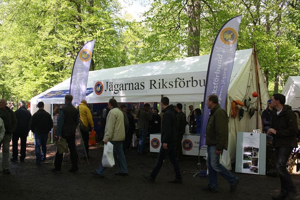 Besökarna strömmade till mässan och många besökte förbundets monter.