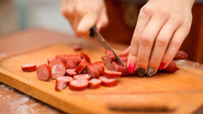Korvar som uppges innehålla viltkött kan ha kött från andra arter eller innehålla väldigt små mängder viltkött. Sammanlagt var det 20 procent av de undersökta viltköttprodukterna där märkningen inte stämde med innehållet.