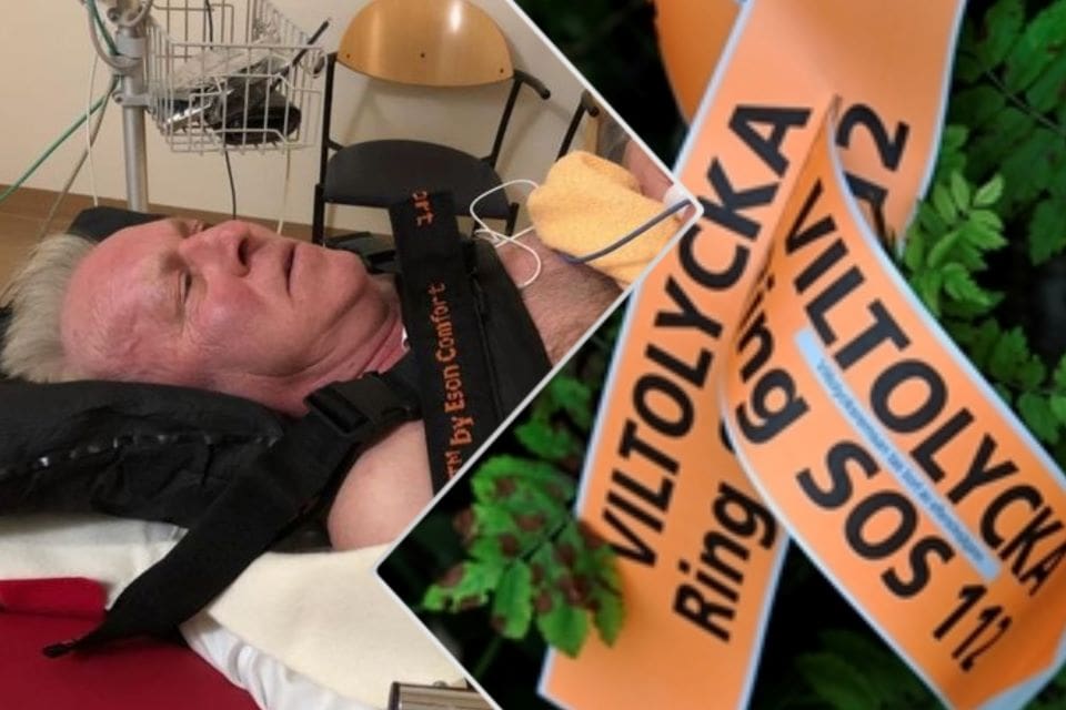 Torben Karlsson blev illa skadad i samband med ett eftersök. Han vill att eftersöksjägare på uppdrag ska få ha blåljus på parkerad bil.
