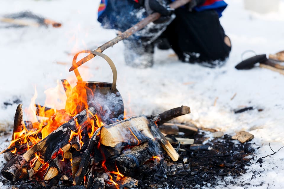 Lugnet i naturen som jägarna möter kan hjälpa stressade stadsmänniskor, hoppas man i Danmark.