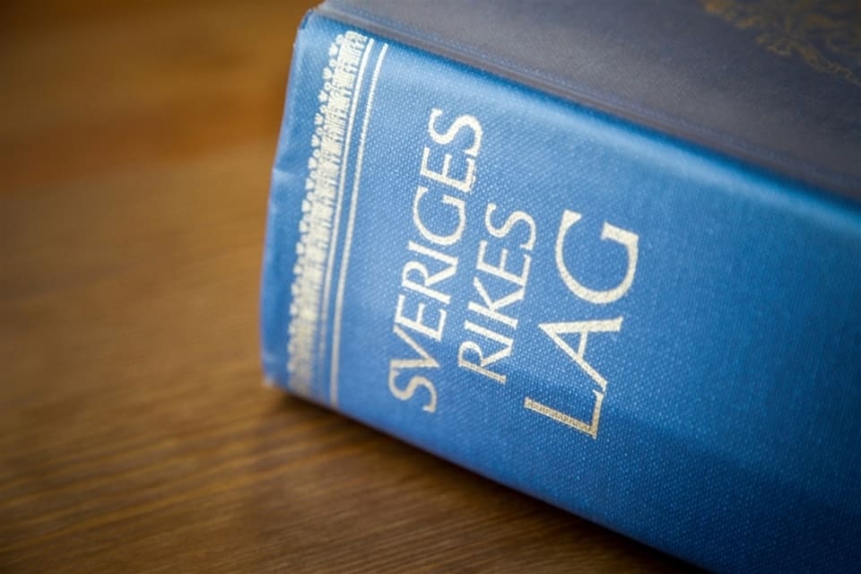 Svenska Rovdjursföreningen har fram till i morgon på sig att lämna yttranden om björnen som rotar i soptunnor i Bollnäs.