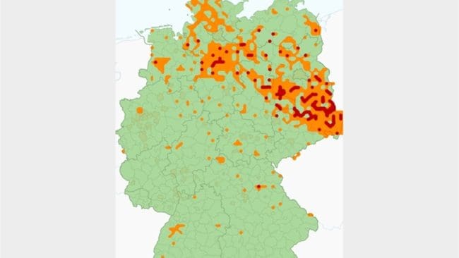 Nordrhein-Westfalen i västra landsdelen är den folkrikaste delstaten i Tyskland. Vargpopulationen är störst i nordost.